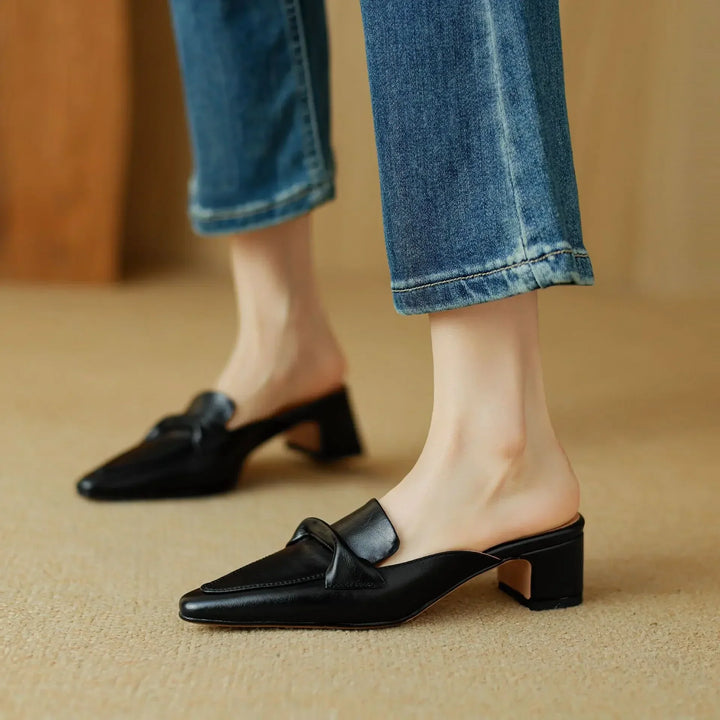 Marcella | Mules a Punta con Fiocco