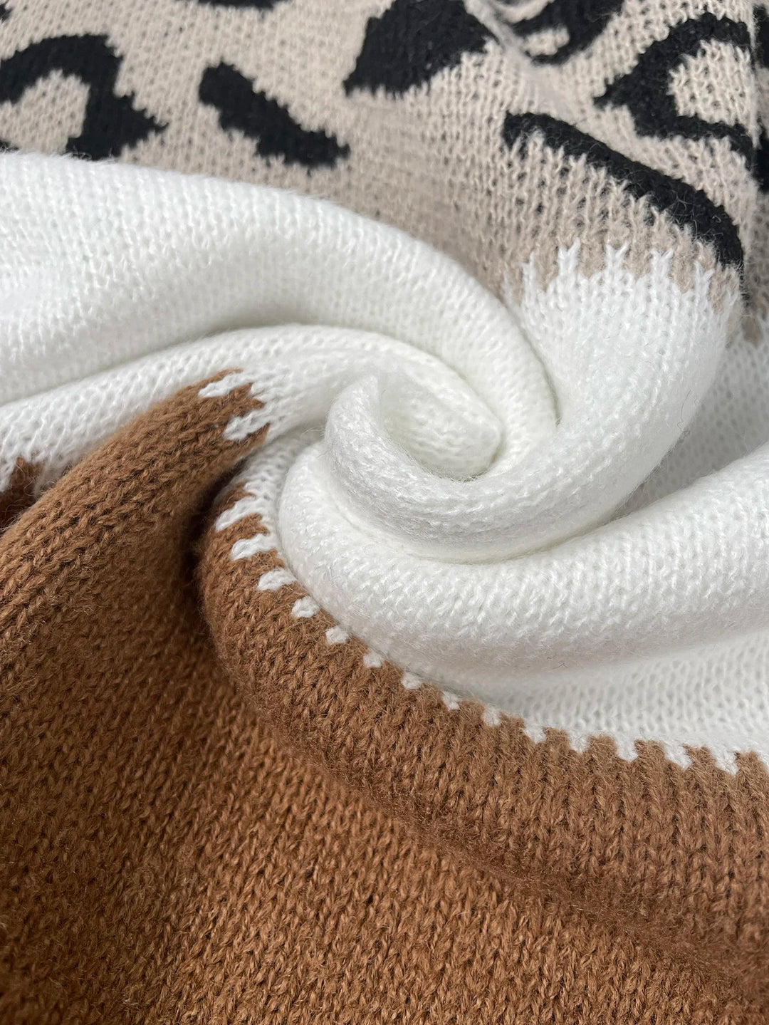 Penelope™ - Maglione con stampa leopardata alla moda
